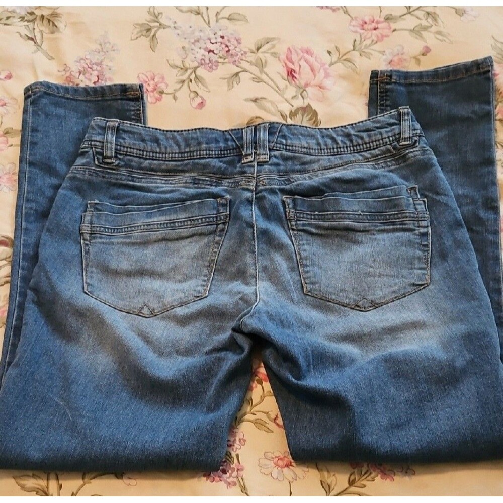 Democracy Jeans Women's size 6 Blue Ab Technology Dark Wash Denim Distressed
